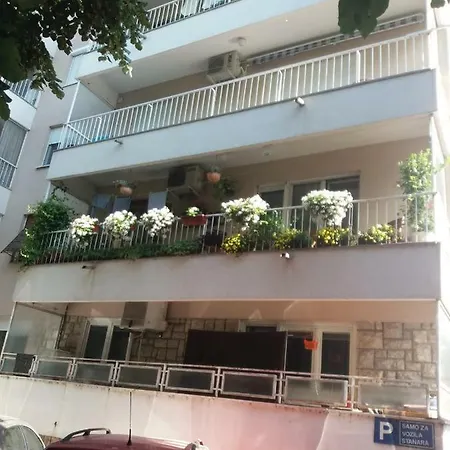 아파트 Apartman Ruza *